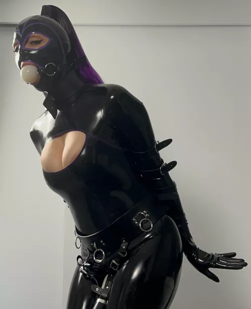 The biggest silicone ballgag I own!! Xx