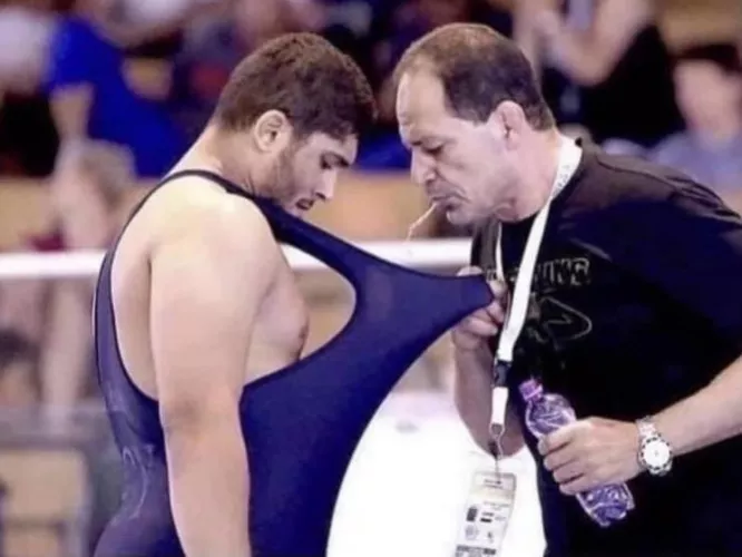 What's happening here? 😂