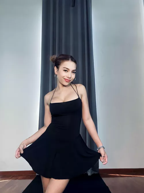 Wish I had a guy who enjoyed me dressing like a slut