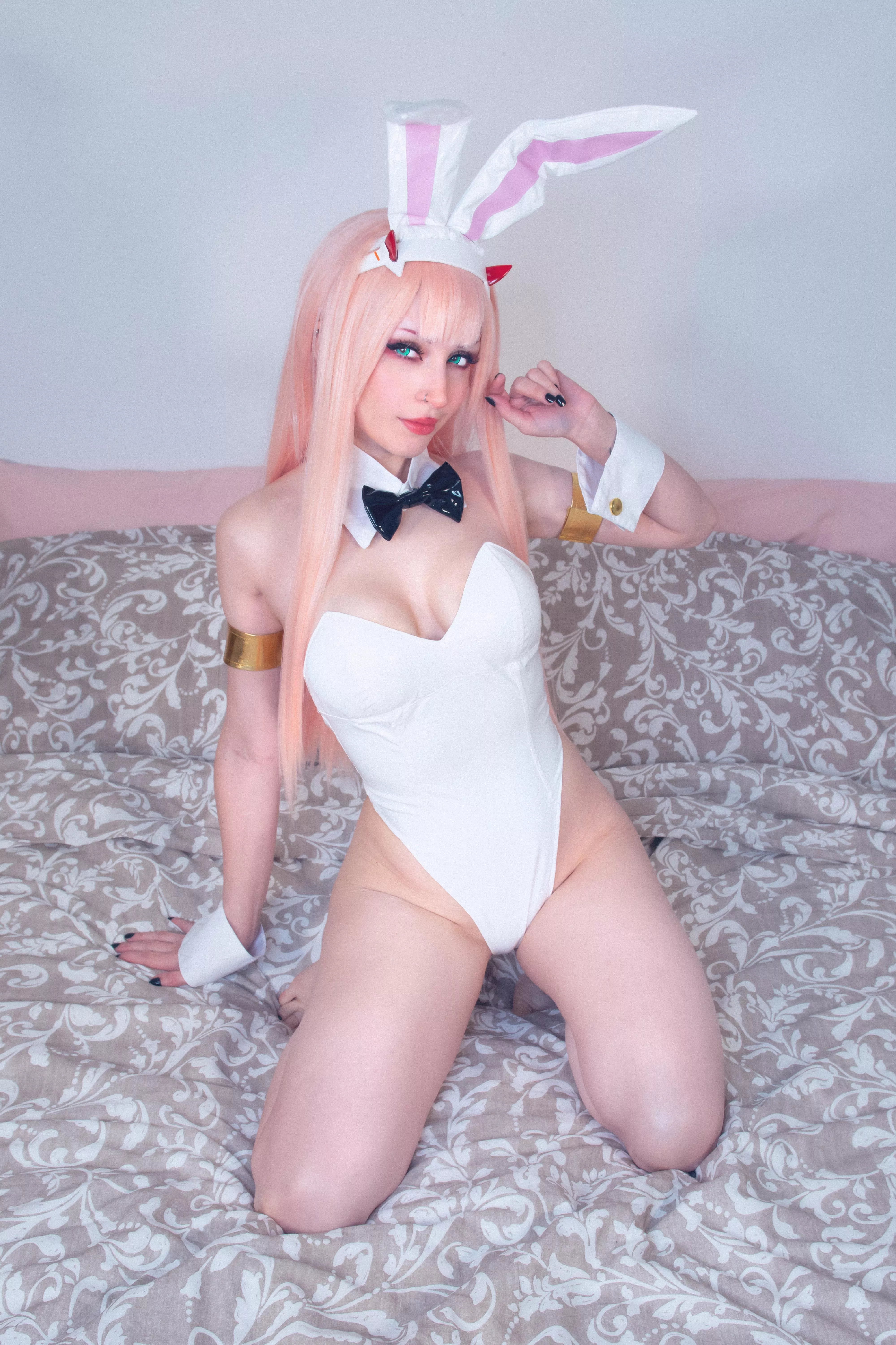 Zero Two bunny cosplay (Shiroktsne)