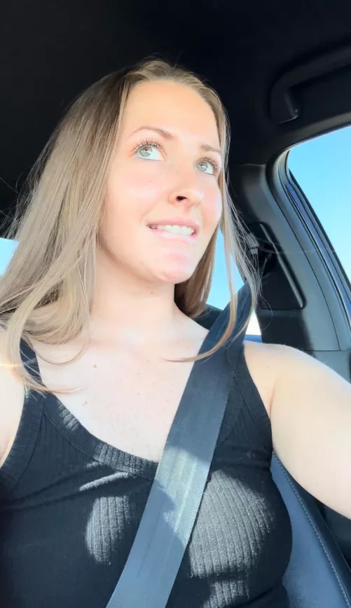 brunettes give the best road head.. let me show you