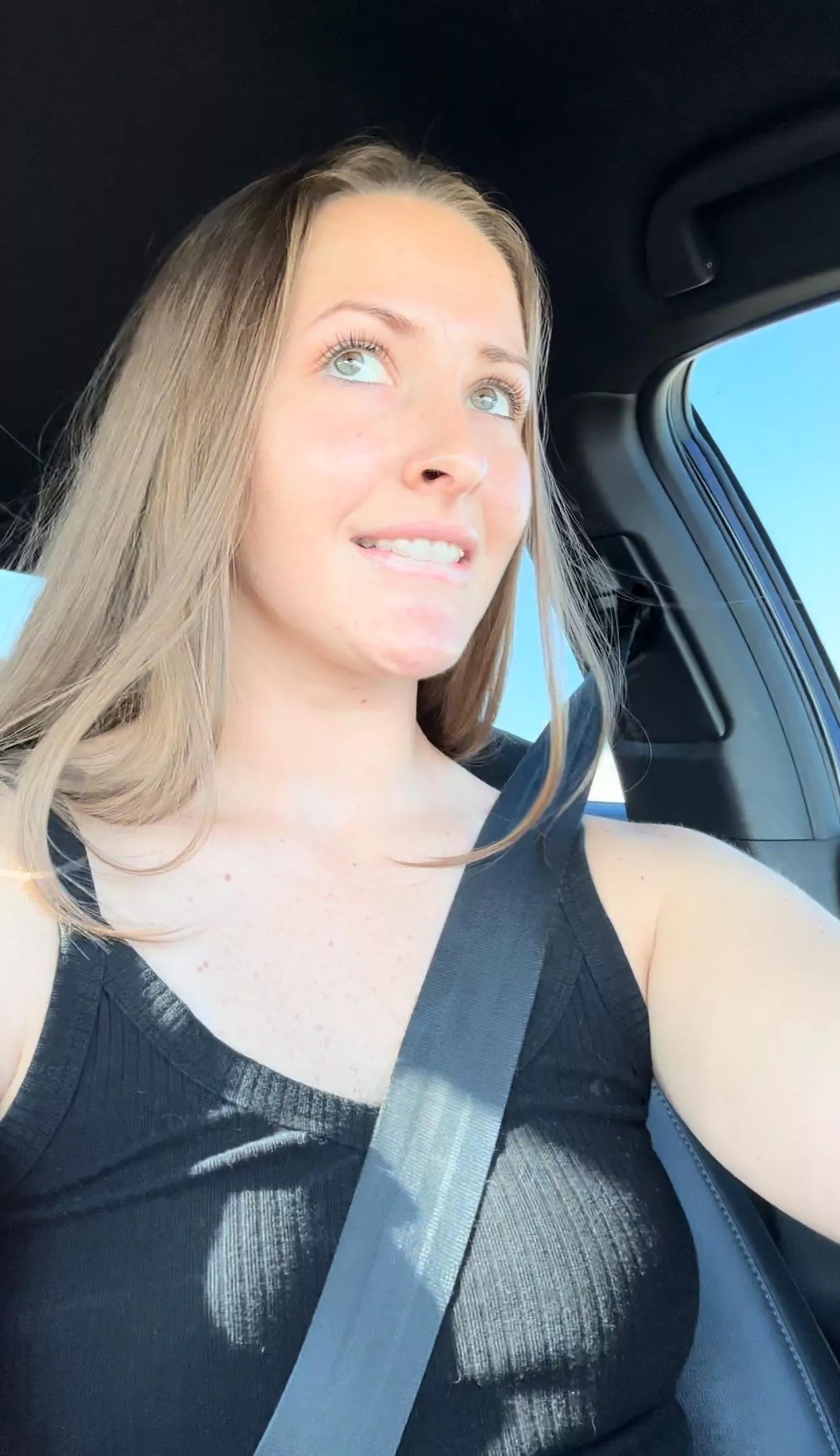 brunettes give the best road head.. let me show you