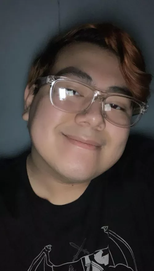 chill day at home today if anyone wants to chat :)