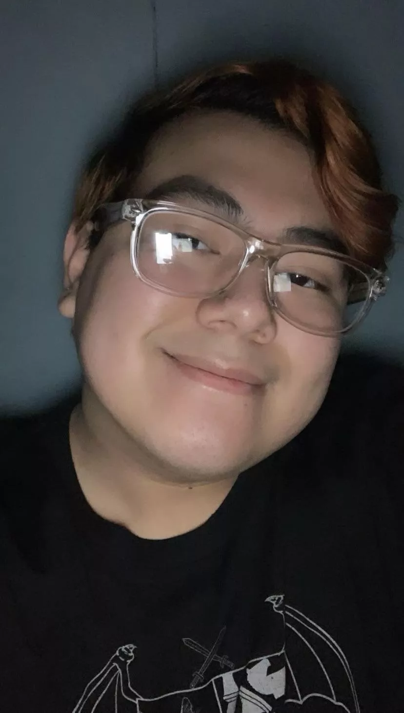 chill day at home today if anyone wants to chat :)