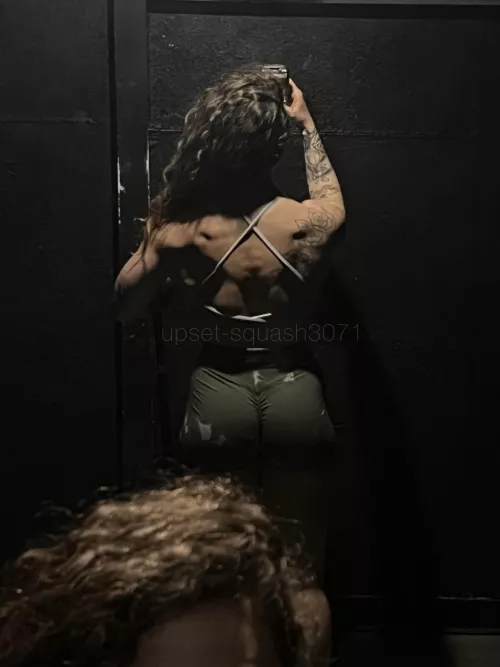 christmas tree still up 