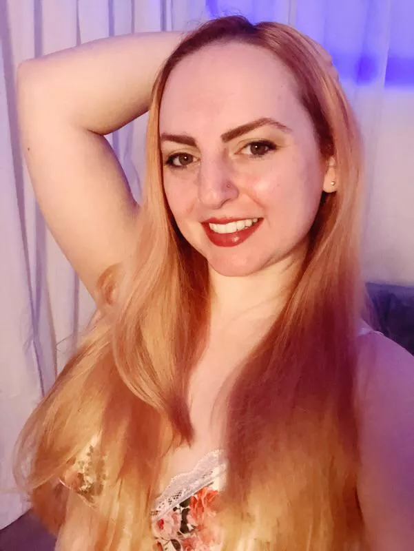 Come play with me while I work