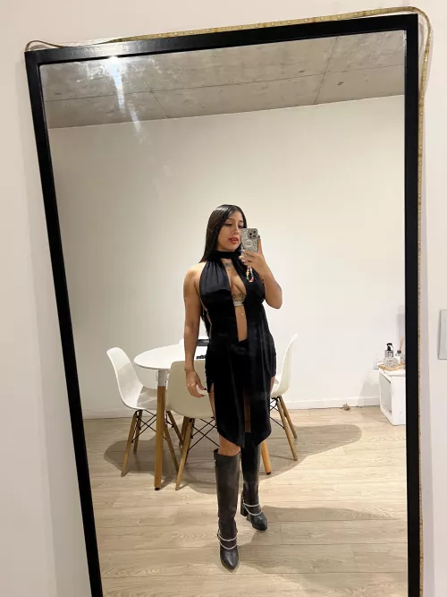 Do u like black leather boots? 