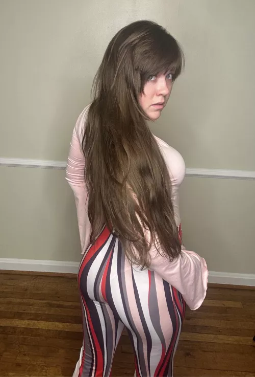 Every woman should own pants like these [f]