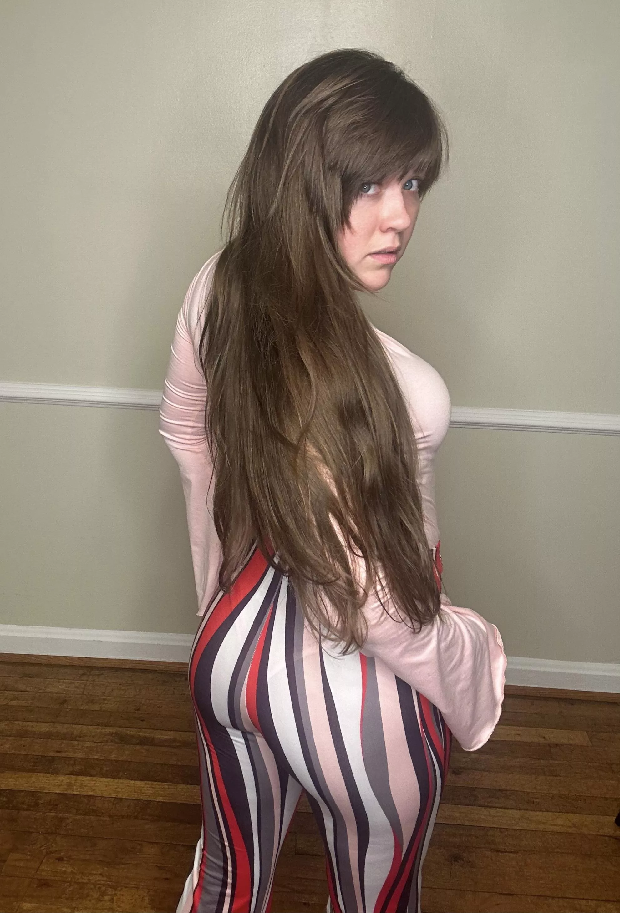 Every woman should own pants like these [f]