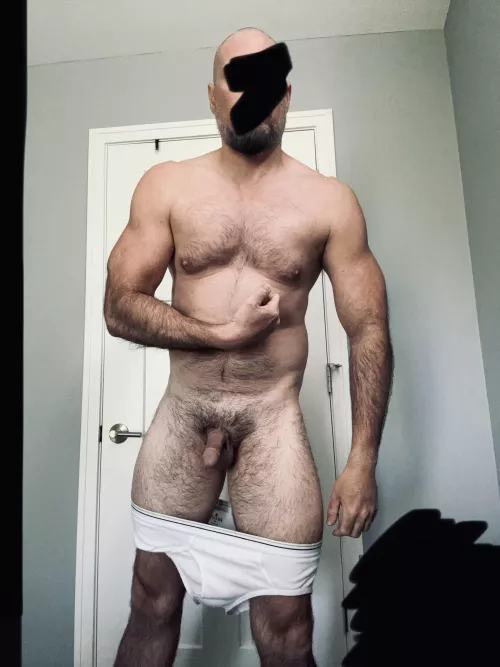 Hairy thigh guy 