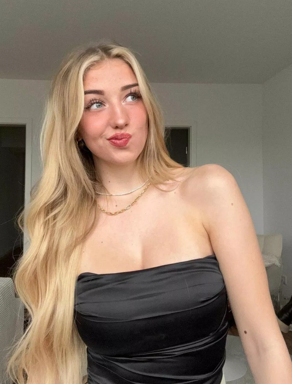 Hannah Maria (@hannahmria)