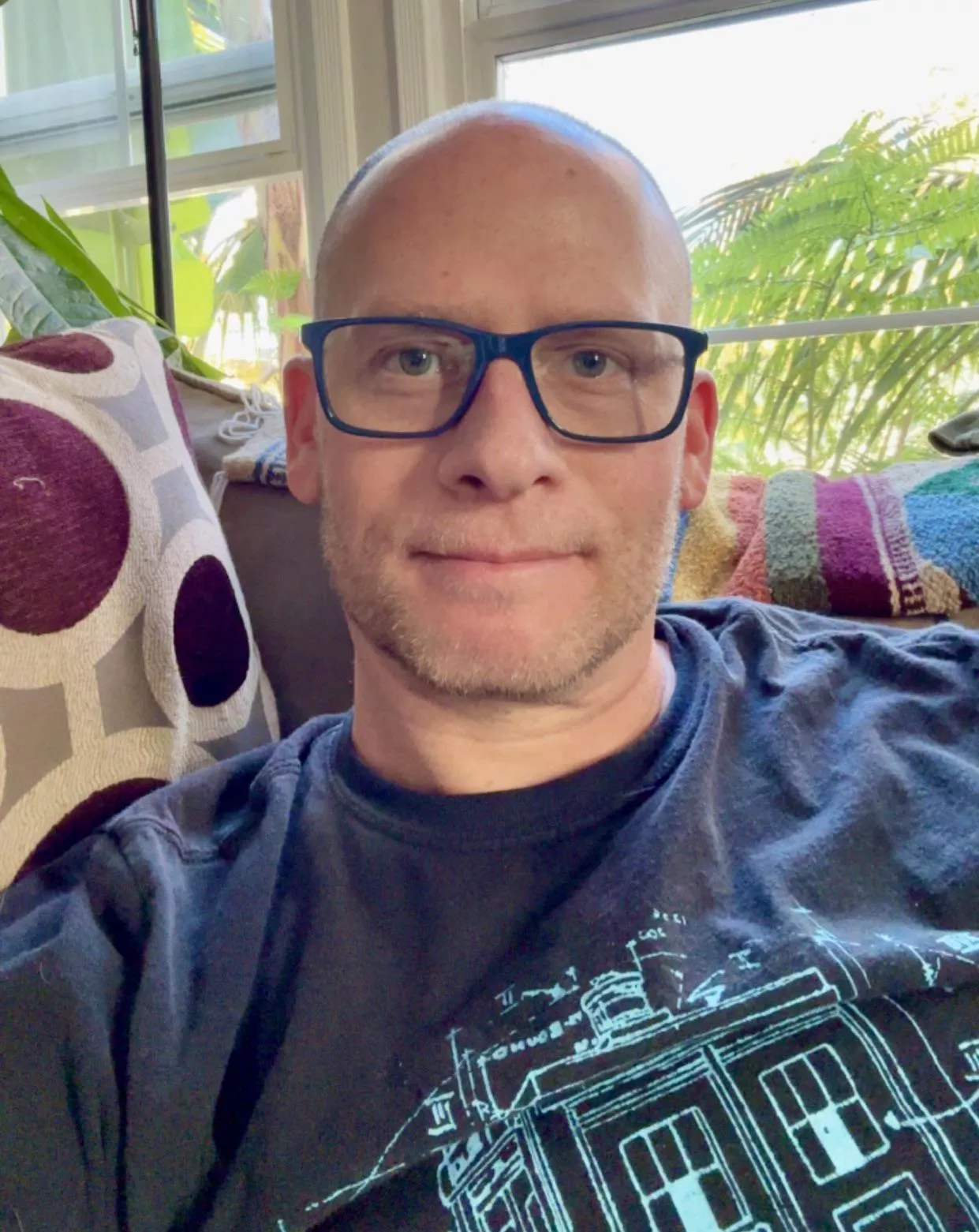 Hello from Los Angeles, where are all the single guys? 