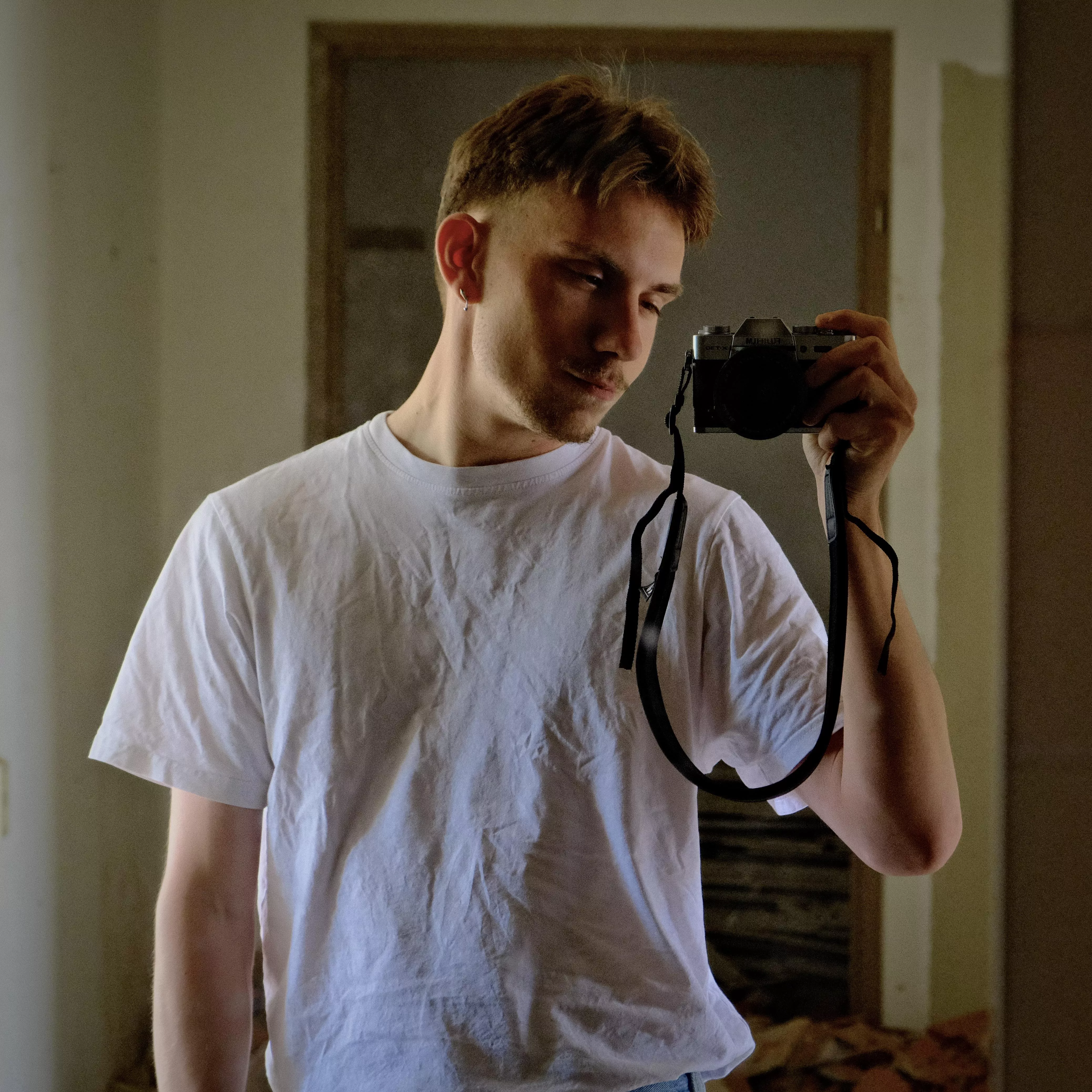 Is this an okay pic for Tinder?