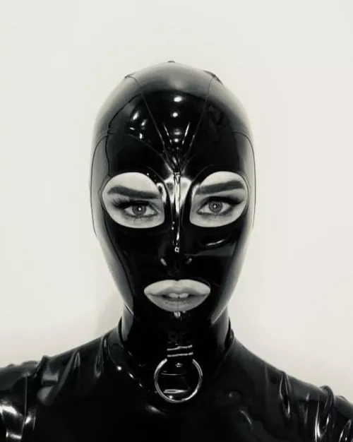 Love how my new hood makes my eyes stand out