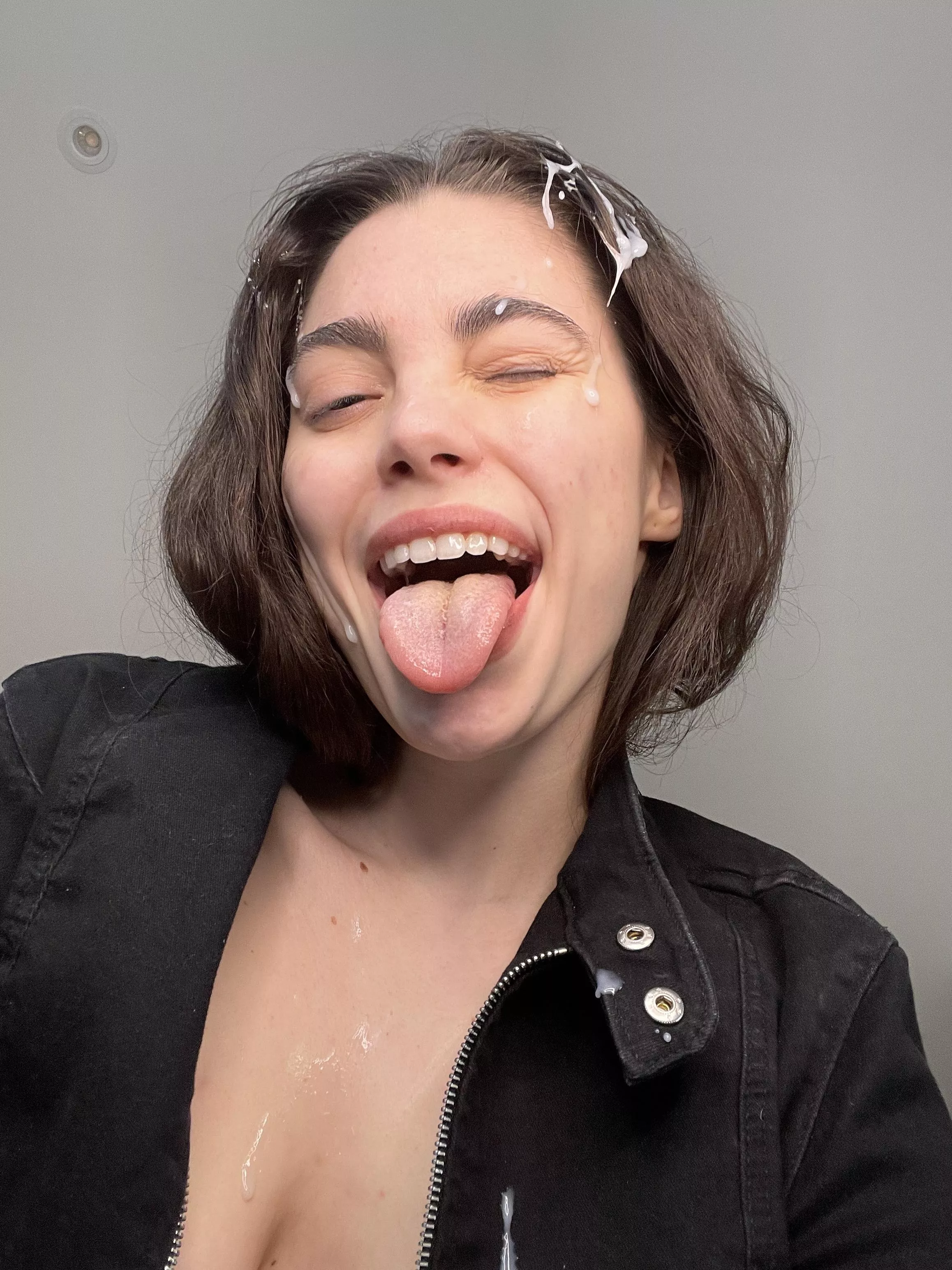 make me cum with only your tongue