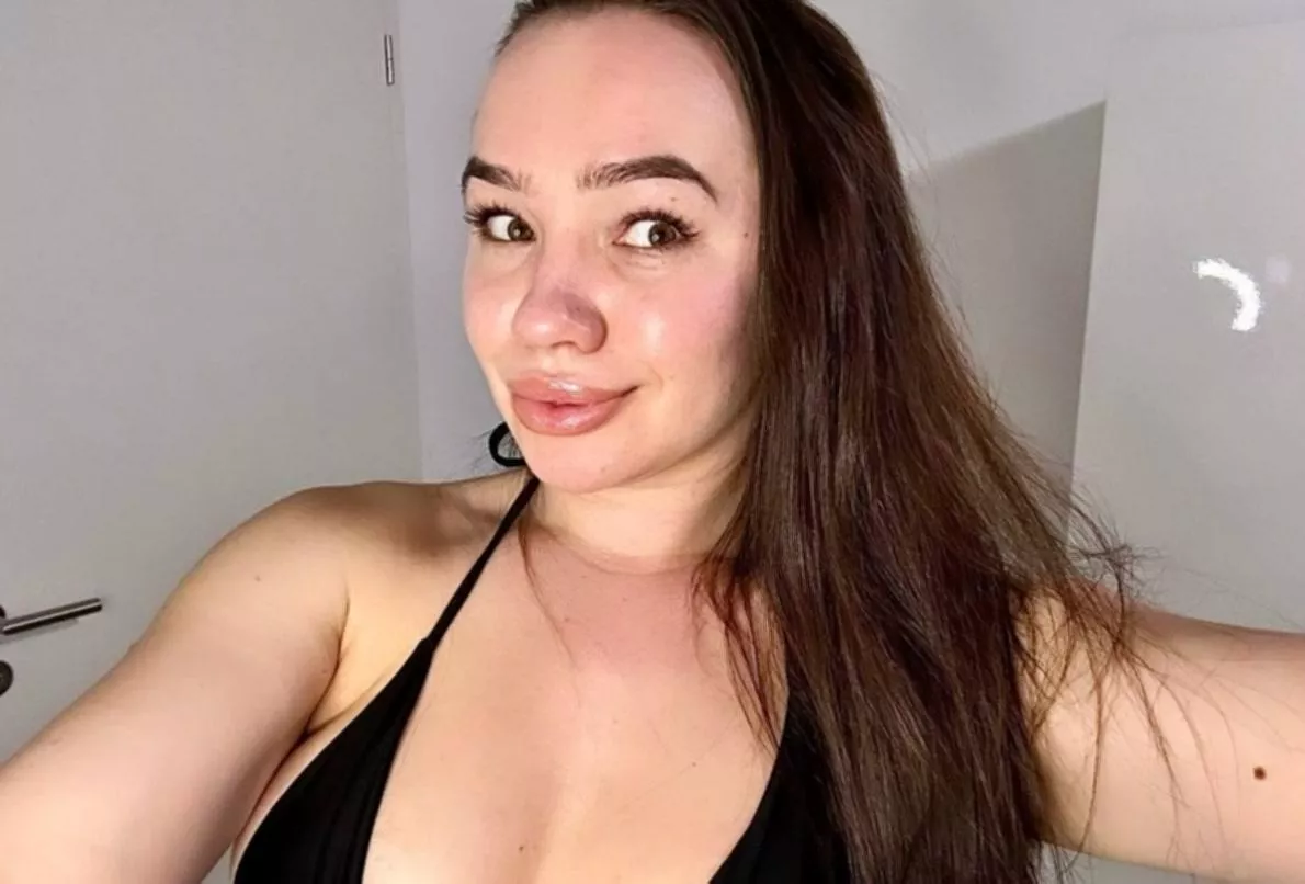 natina (@sweetnatinax )