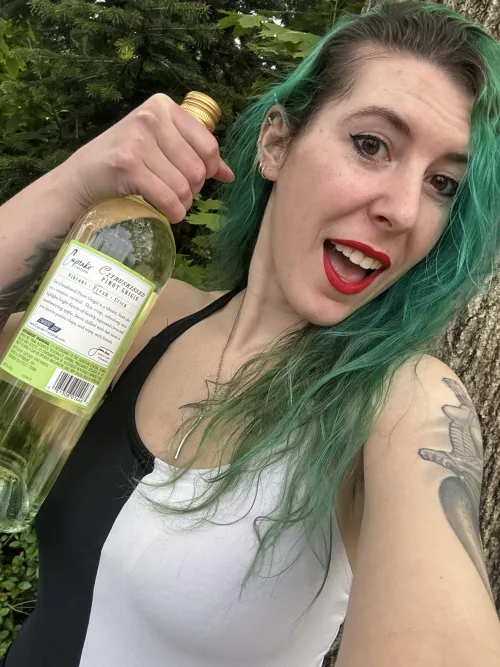 Ready for some Monday night white