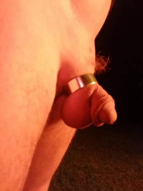 The auburn looks better in the sunlight.