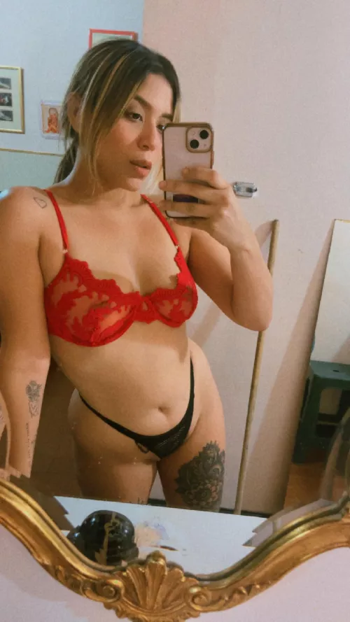 Would you fuck me ? 😈😈