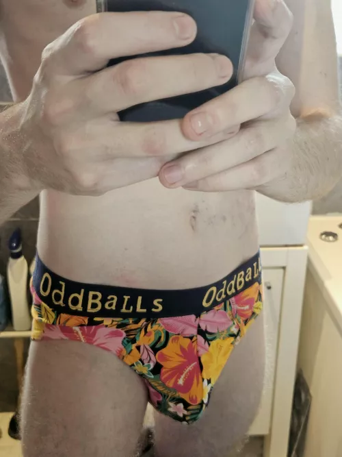 2 days out in the sun and still pale as a ghost 👻