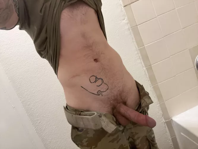 [29] Hangin low in this Texas heat