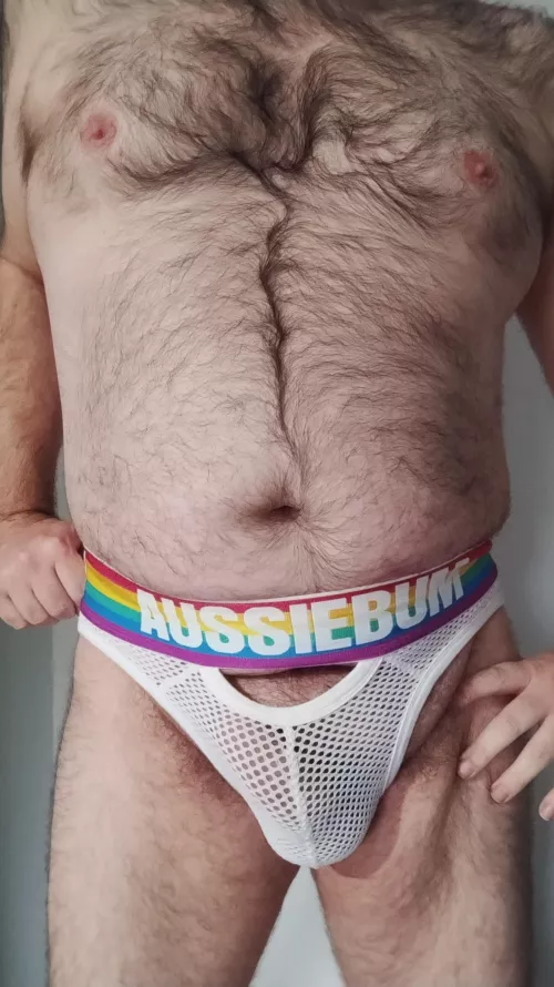 42 Daddy needs a sexy boy to entertain him and keep him company. DMs open. 