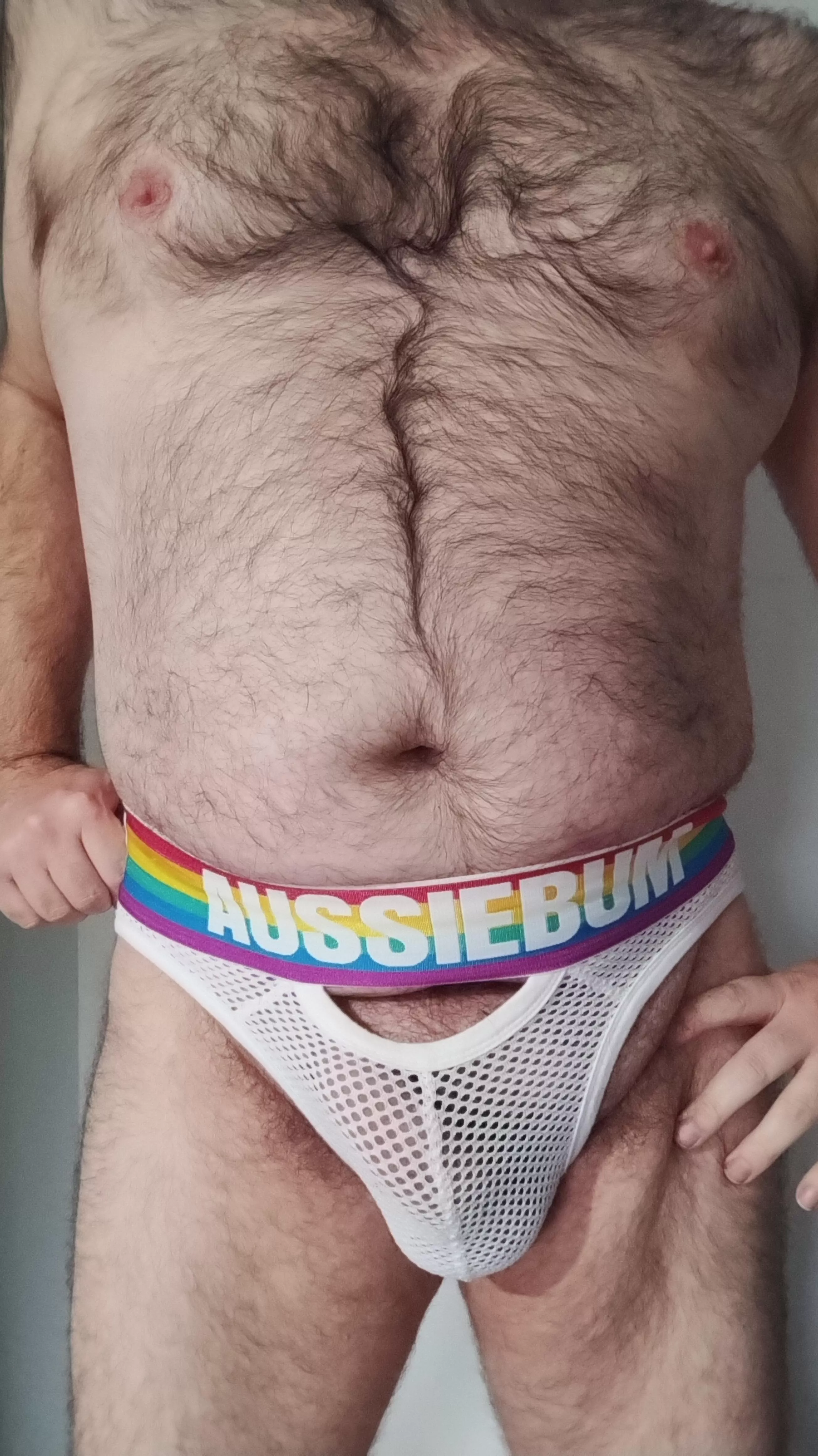 42 Daddy needs a sexy boy to entertain him and keep him company. DMs open. 