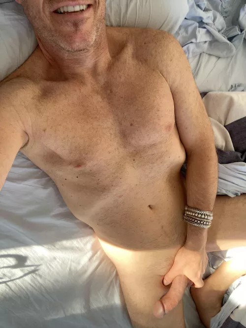 (55) Daddy. Can I convince you to stay in bed? DMs always open.