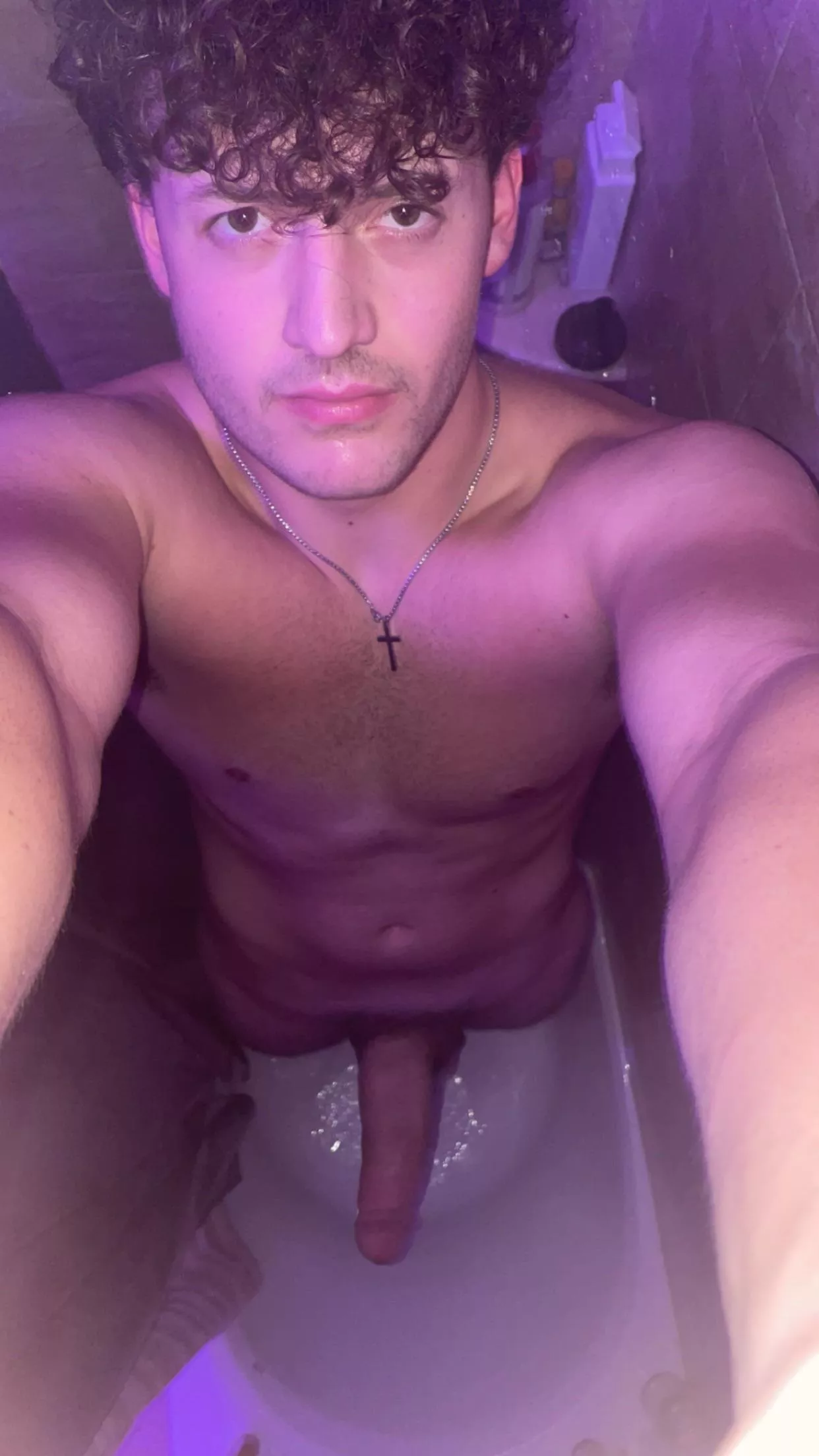 6’6” bwc DMs are open ladies hmu if you could handle it