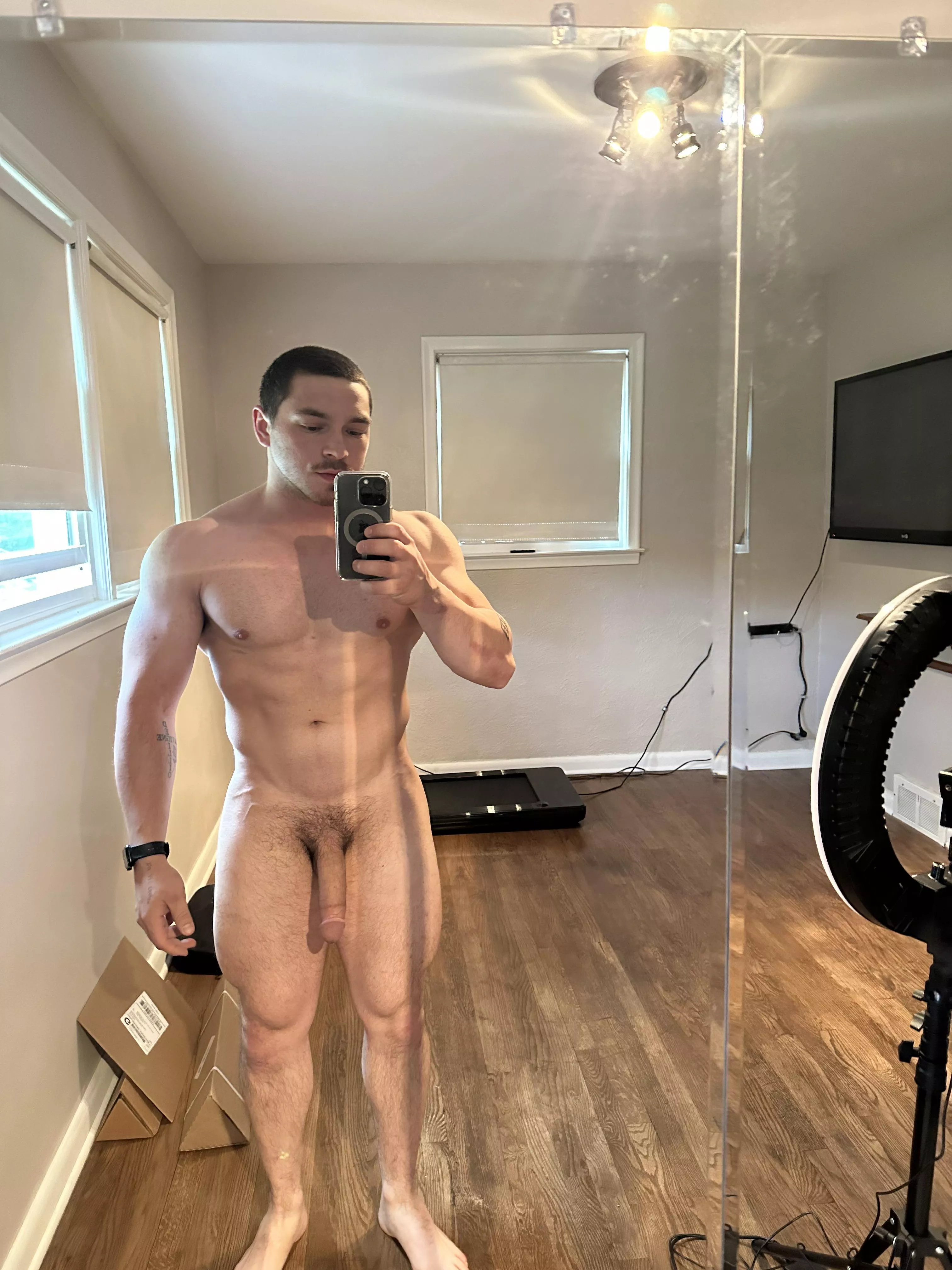 Anyone have a thing for bodybuilders?