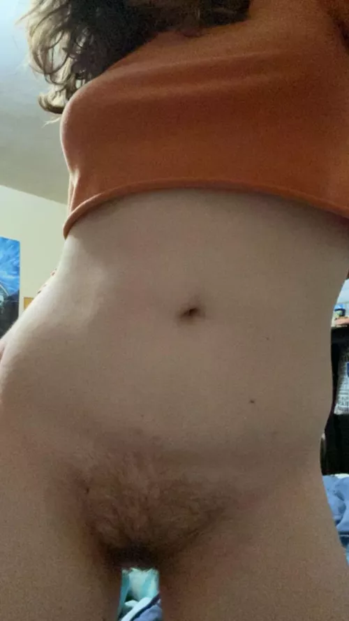 can i sit my hairy pussy on your face please? :) 