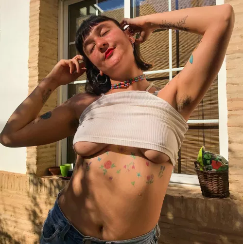 describe in one word what would you do to my armpits