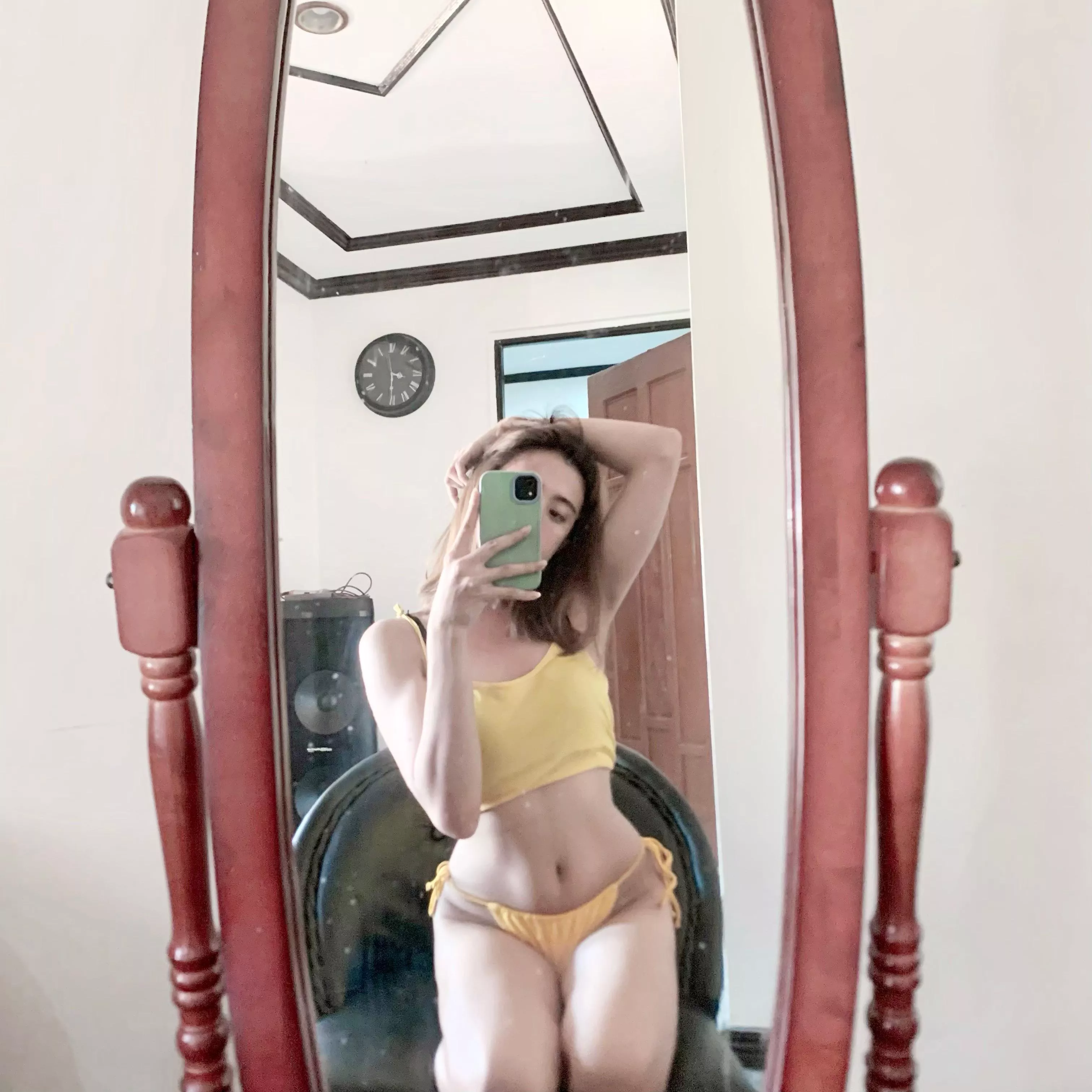 Eyes on me, baby 🖤