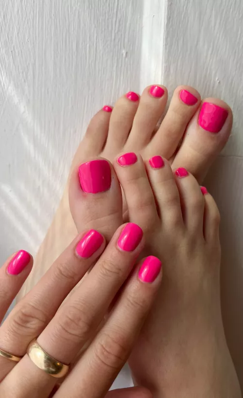 It was time for a fresh pedicure. 🥰