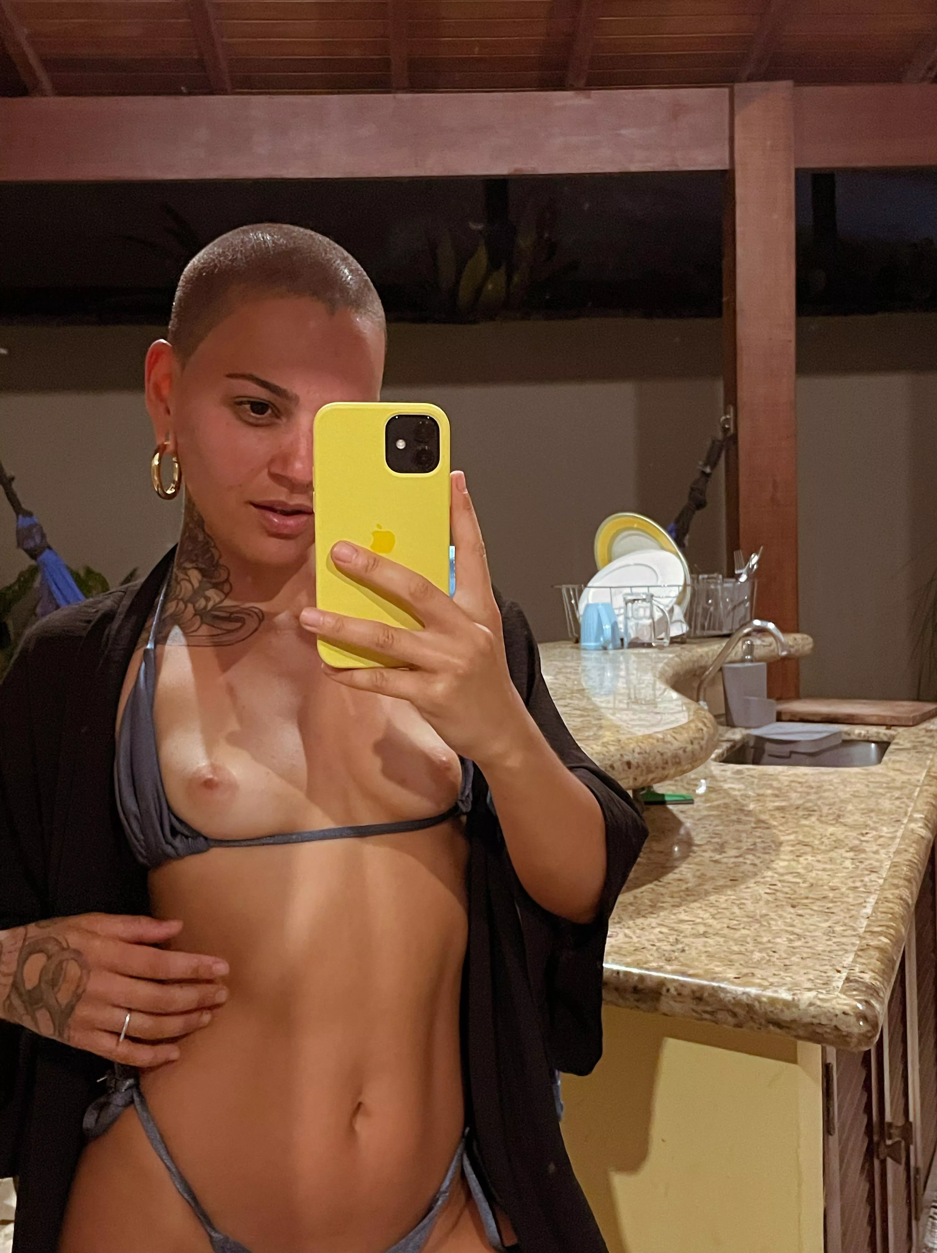 Literally no tits are we still fucking anywayss