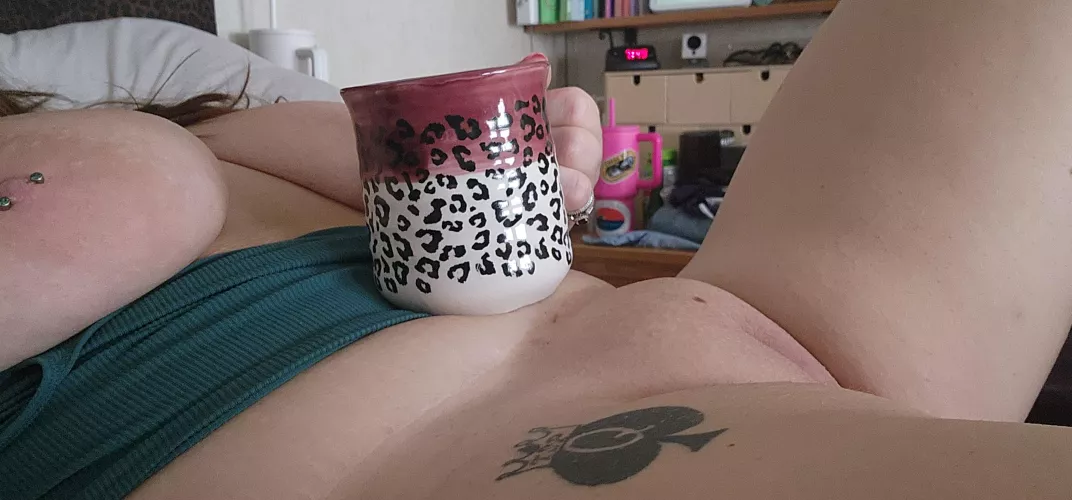 Saturday is for coffee and snuggles in bed!!