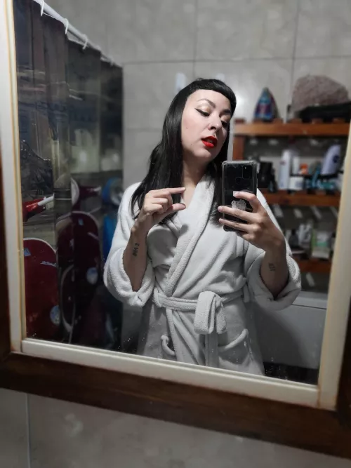  virgin behind the screen, I want to play with you. The game is to obey me 