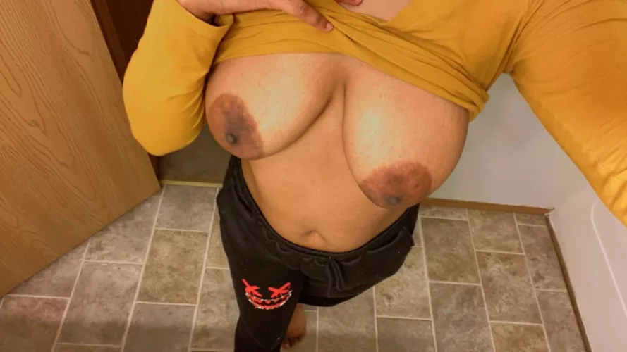 Where do house slaves sleep? In the room with mistress and master?