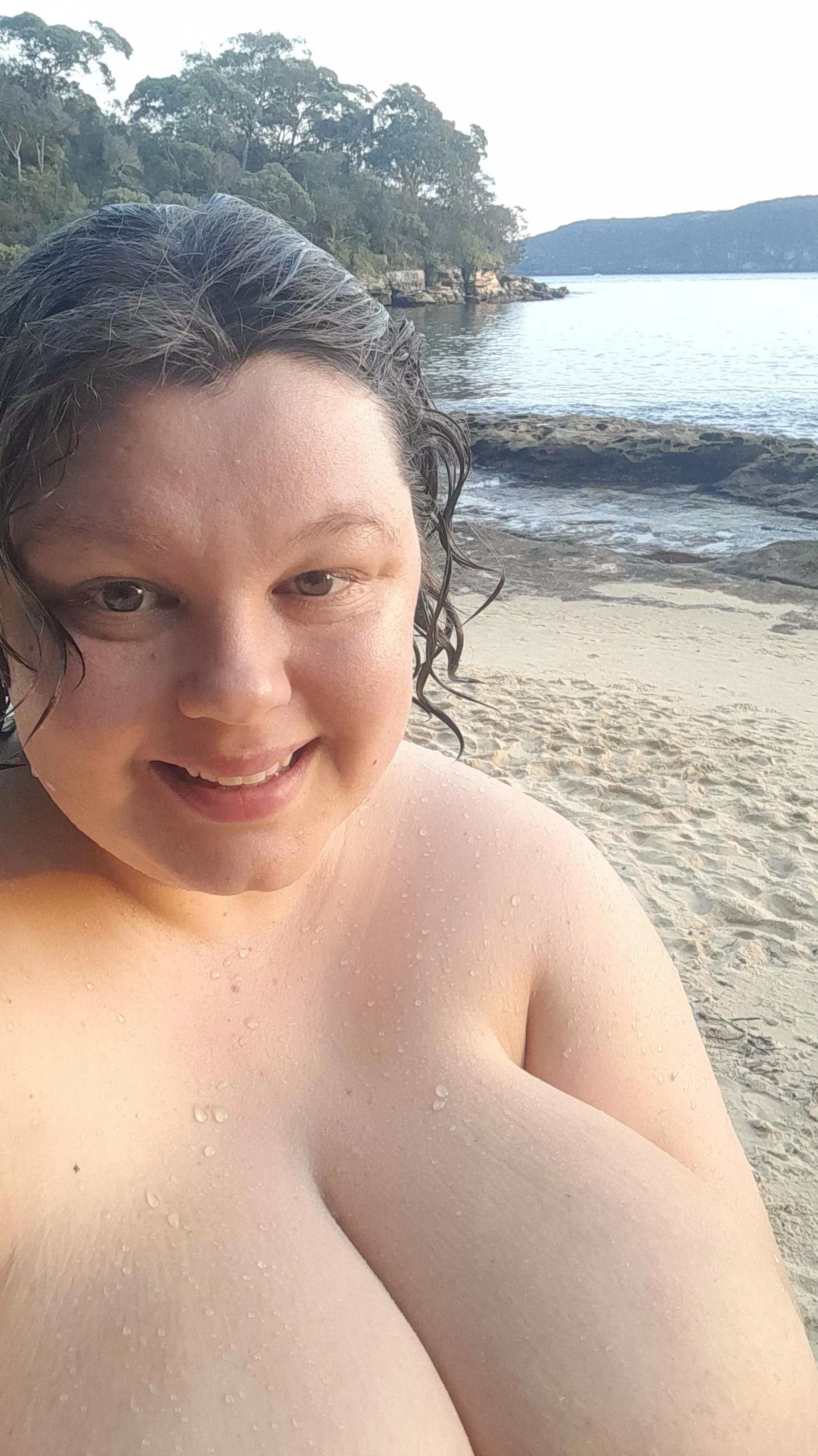 Who swims all seasons?