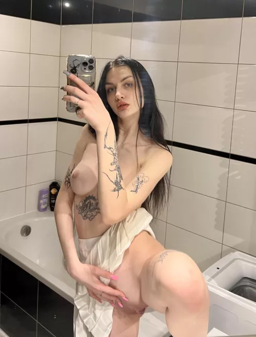 A dirty girl can't have a clean mirror