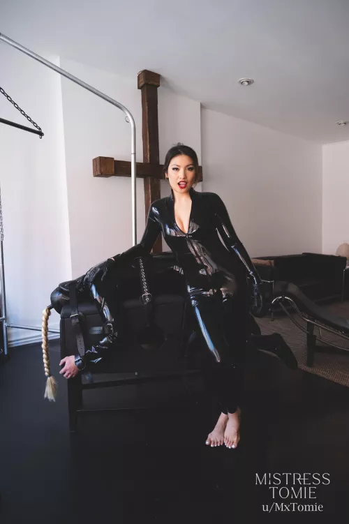 A peek into what goes on in my dungeon.