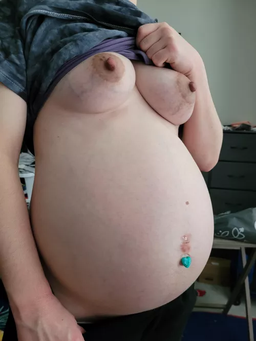 almost 38 weeks preggo...can someone milk these swollen tits 