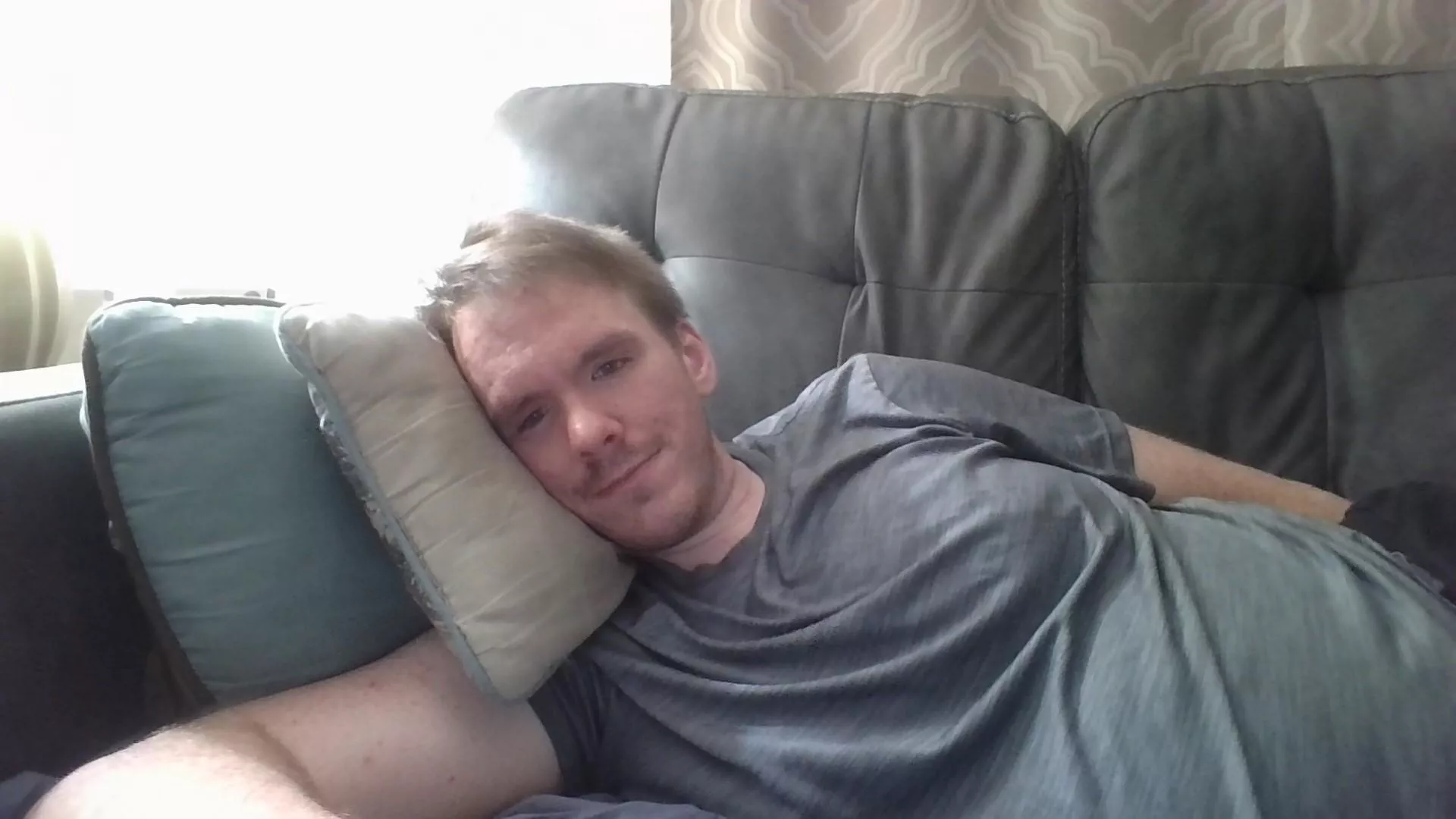 Anyone want to cuddle and watch Supernatural with me?