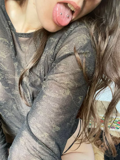 Bring that mouth here