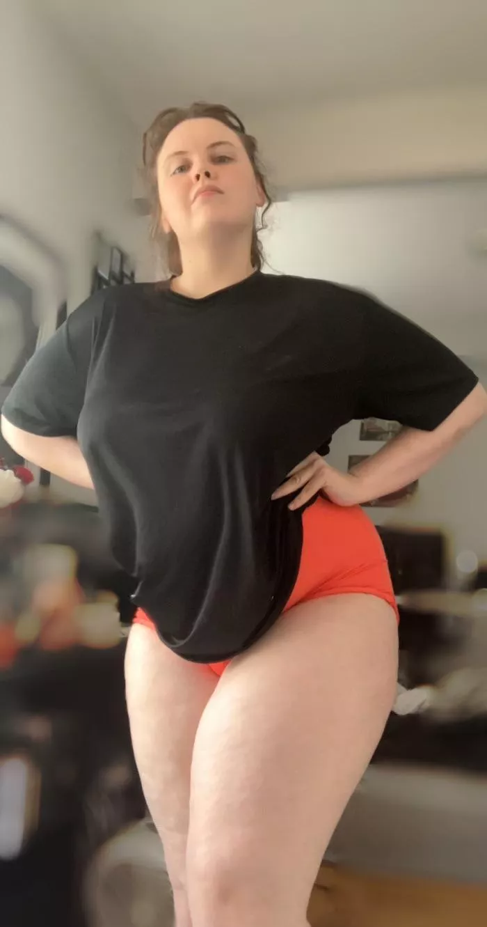 Chubby and horny… is there a better combo?