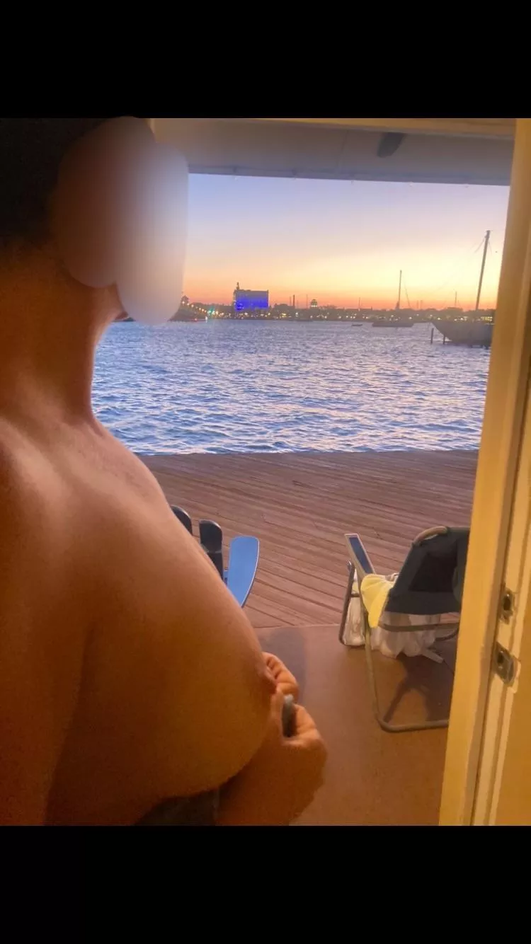 Enjoying the Sunset 45f 🌅