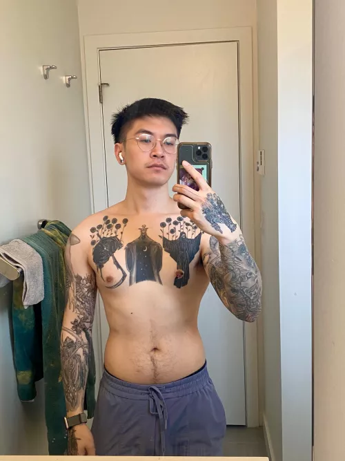 First time I’ve ever dieted and worked out consistently. Down 14 pounds since I’ve started 😁 