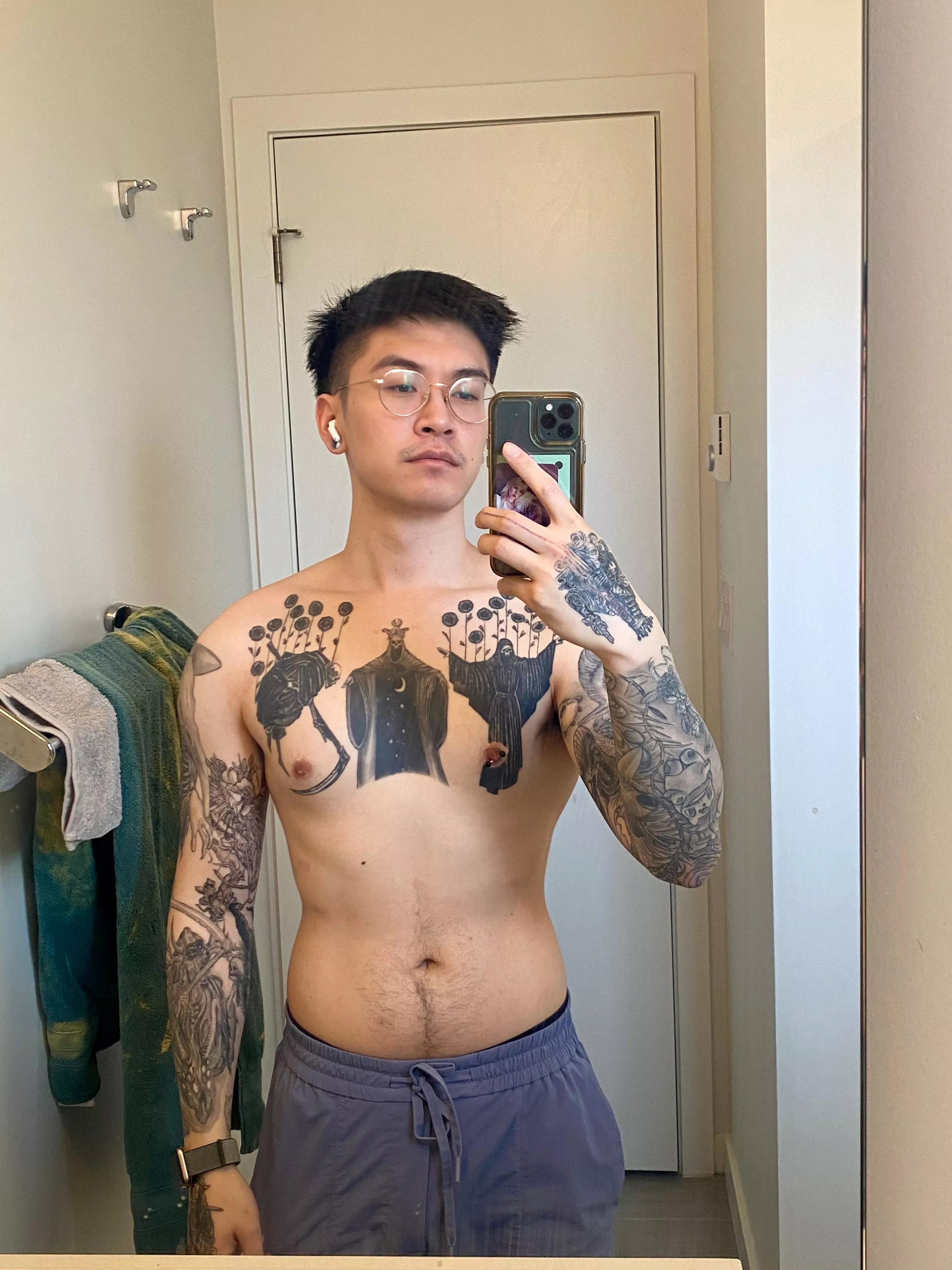 First time I’ve ever dieted and worked out consistently. Down 14 pounds since I’ve started 😁 