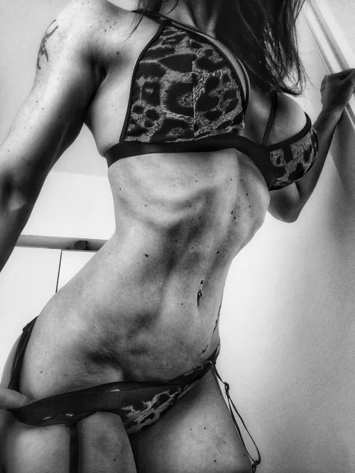 Happy Saturday 🖤 (f)