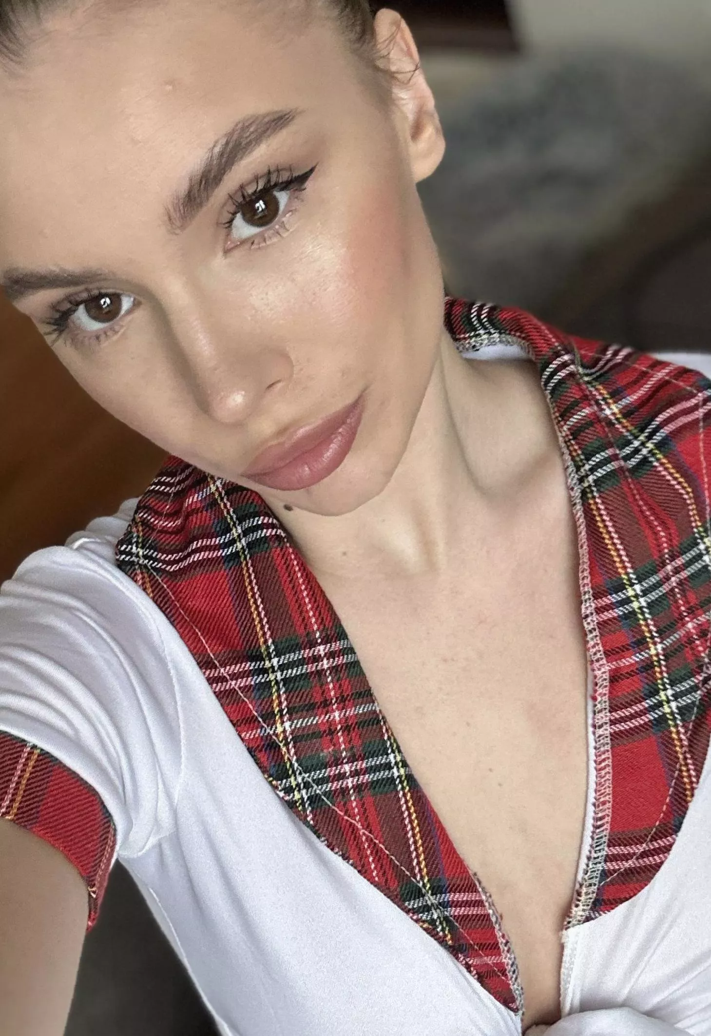 Here is my tight little ass for you to taste!